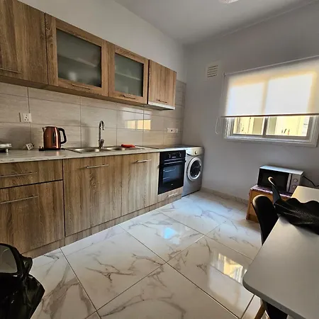 Apartment Center Point